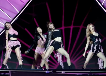BLACKPINK khẳng định sẽ tiếp tục đi cùng nhau thêm “một thời gian dài nữa”