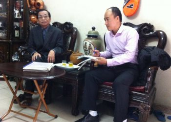Người đi tìm “cỏ dại trong vườn hoa thơm”