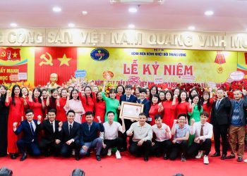 Bệnh viện Bệnh Nhiệt Đới Trung ương: 70 năm tỏa sáng y đức